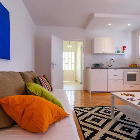 Holiday home Trogir Flower Seget Vranjica